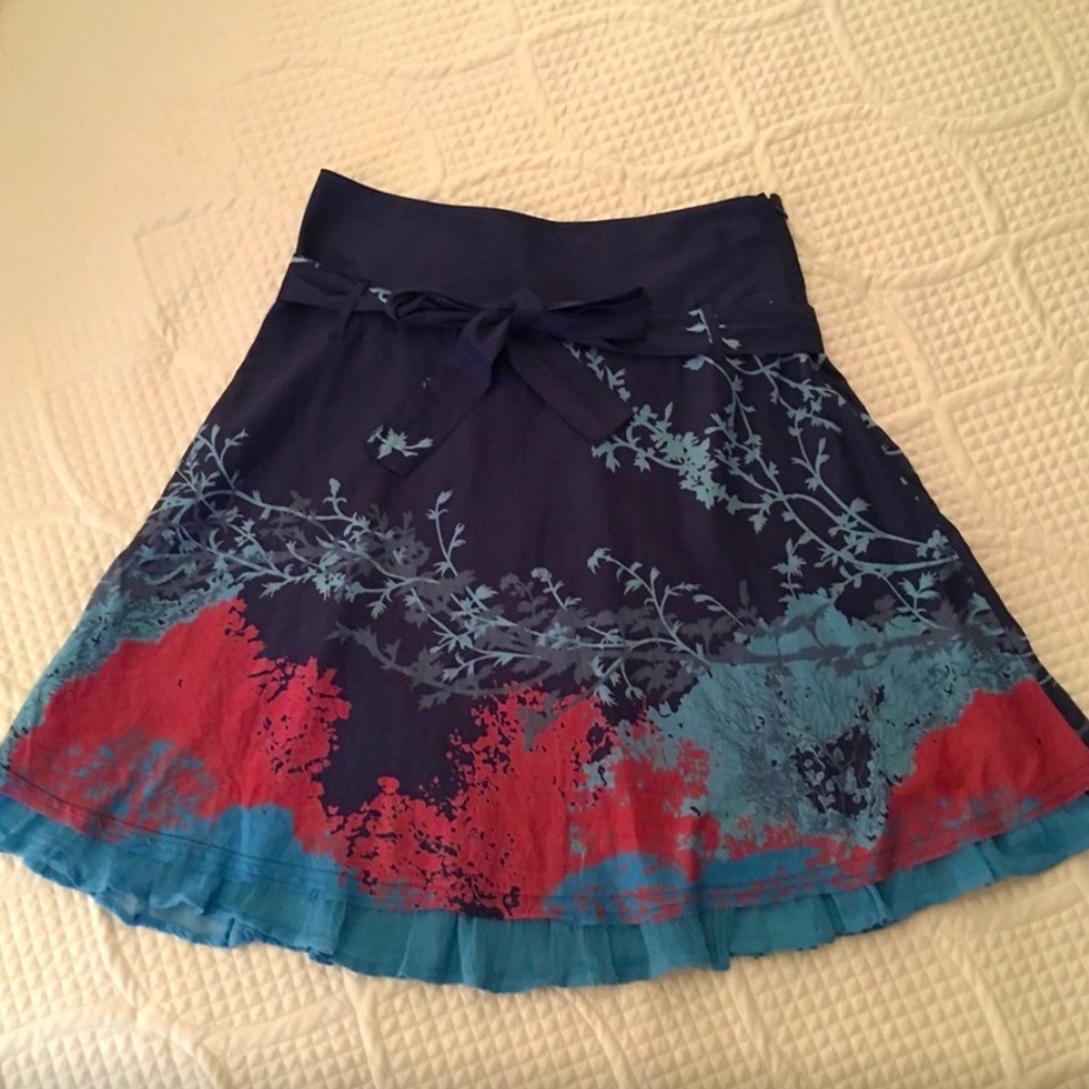 Urban Outfitters Blue Patterned Skirt | SIZE 3